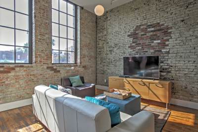 118 W. Jackson Avenue - 111