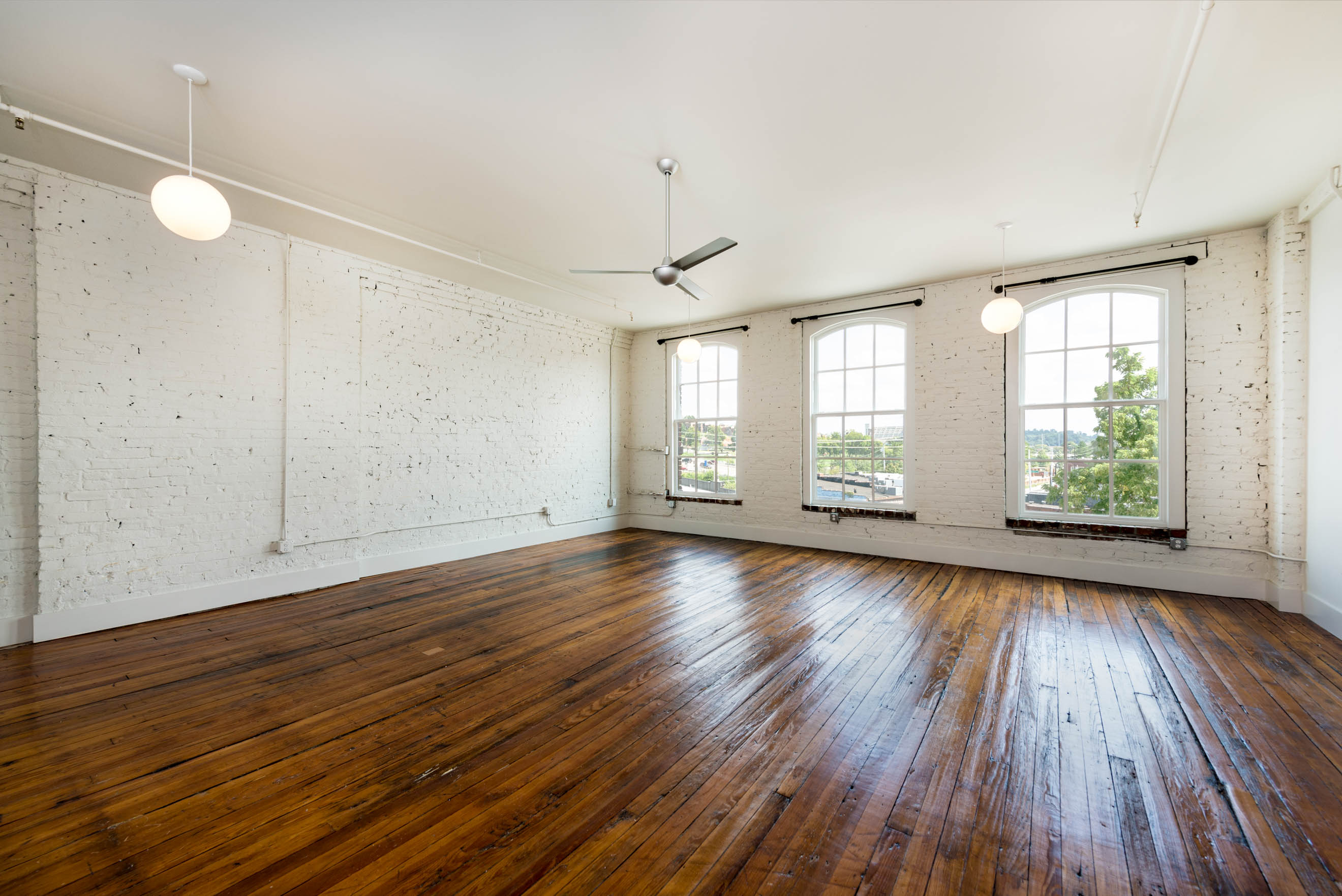 118 W. Jackson Avenue - 313